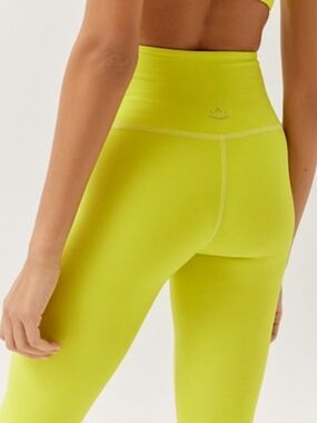Beyond Yoga Spacedye Caught In The Midi high rise legging True Chartreuse M New
